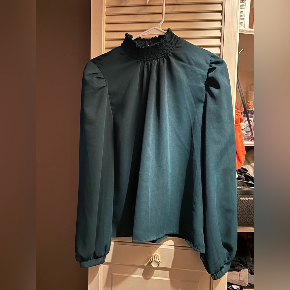 MELLODAY Green Puff Sleeve Ruffled Blouse